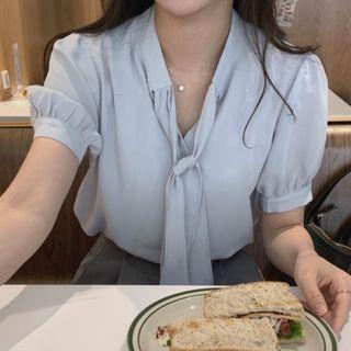 V Neck Plain Puff Short Sleeve Chiffon Shirt