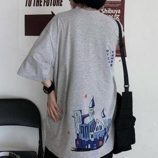 Elbow-sleeve Castle Print T-shirt
