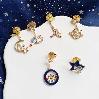 Alloy Astronaut Brooch (various Designs)