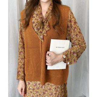 Pocket-front Knit Vest