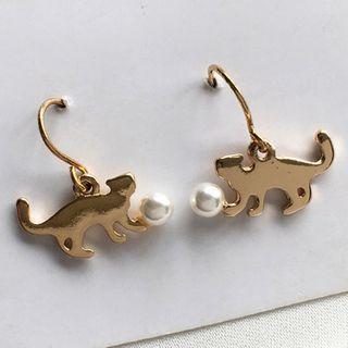 Faux Pearl Alloy Cat Dangle Earring