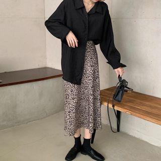 Plain Shirt / Leopard Midi A-line Skirt