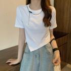Short-sleeve Chain Detail Asymmetrical T-shirt