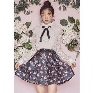 Ruffle-tiered Lace Blouse With Brooch