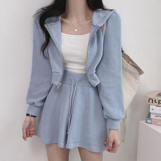 Set: Cropped Zip-up Hoodie + Wide Leg Sweatshorts