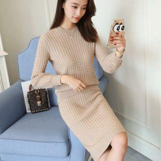 Set: Long-sleeve Sweater + Knit Skirt