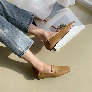 Square-toe Banded-back Loafers