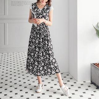 Floral V-cut Floral Maxi Dress