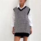 V-neck Houndstooth Print Loose-fit Knit Vest