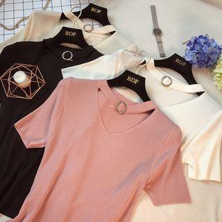 Cut Out Front Short Sleeve Knit T-shirt