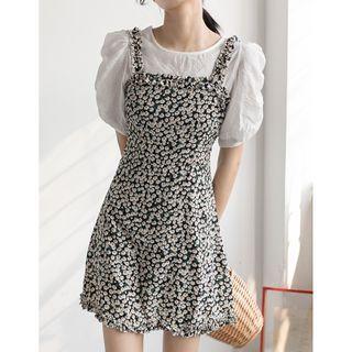 Set: Plain Short-sleeve Blouse + Flower Print Spaghetti Strap Mini A-line Dress