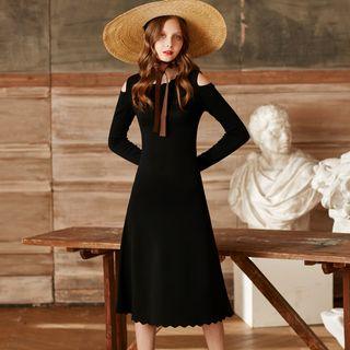 Cold Shoulder Long-sleeve A-line Midi Knit Dress