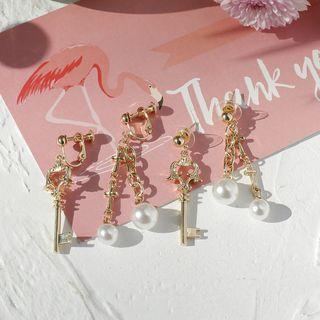 Non-matching Faux Pearl & Key Dangle Earring