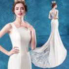Sleeveless Lace Trim Mermaid Wedding Gown