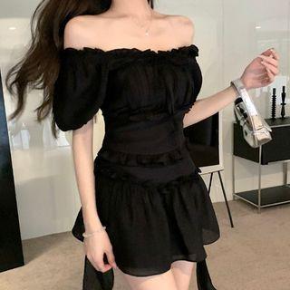 Off-shoulder Ruffled Peplum Blouse / Pencil Skirt