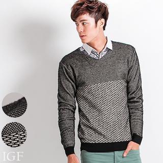 Patterned V-neck Sweater