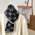Graphic Print Knit Scarf