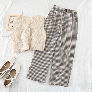 Set: Sleeveless Lace Buttoned Top + Checker Straight Fit Pants