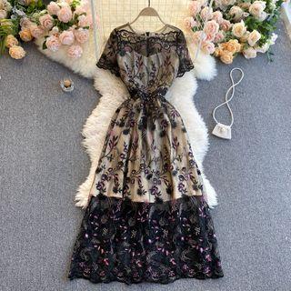 Short-sleeve Floral Lace Mesh Midi A-line Dress