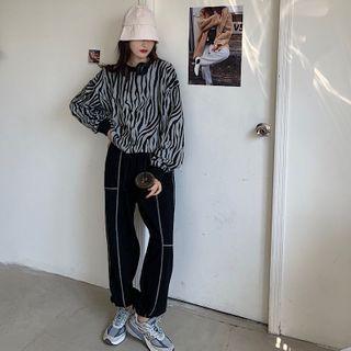 Zebra Print Sweatshirt / Contrast Stitching Sweatpants
