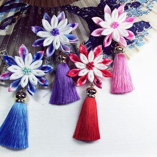Tasseled Flower Hair Clip