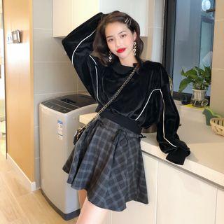 Color-block Long-sleeve Loose-fit Pullover / Check Skirt