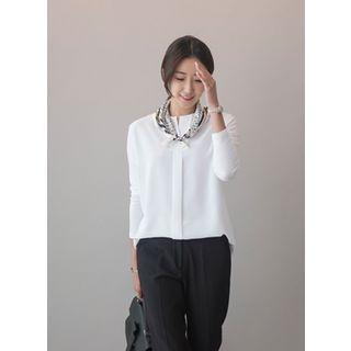 Round-neck Open-placket Top