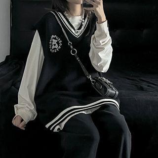 V-neck Bear Print Striped Knit Oversized Vest