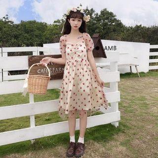 Flower Embroidered Short-sleeve A-line Dress As Shown In Figure - One Size