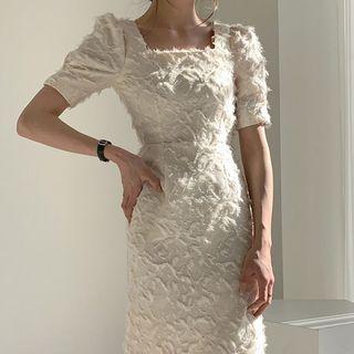 Feather Accent Short-sleeve Slim Fit Dress