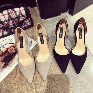 Pointy-toe Dorsay Pumps