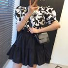 Floral Puff-sleeve Square-neck Blouse / Plain Mini A-line Skirt