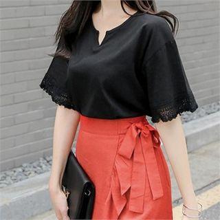 Cutout-neckline Fringed Elbow-sleeve Top