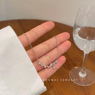 Flower Rhinestone Pendant Alloy Necklace Silver - One Size