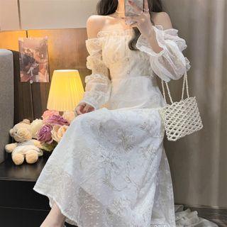 Off-shoulder Ruffled Midi A-line Lace Dress