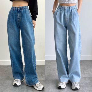 Pintuck-front Straight-cut Jeans