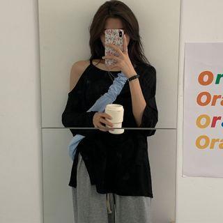 Long-sleeve Cold-shoulder T-shirt / Sweatpants