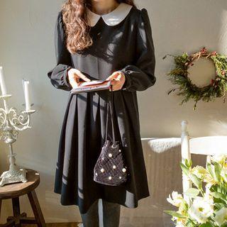 Contrast-collar Flared Dress