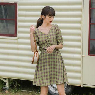 V Collar Short-sleeved Plaid Dress
