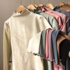 Lettuce Edge Mock-neck Long-sleeve T-shirt