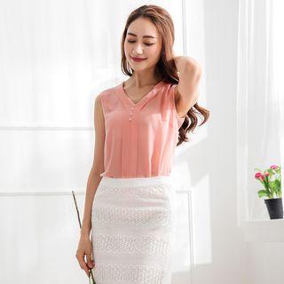 Sleeveless V-neck Paneled Top