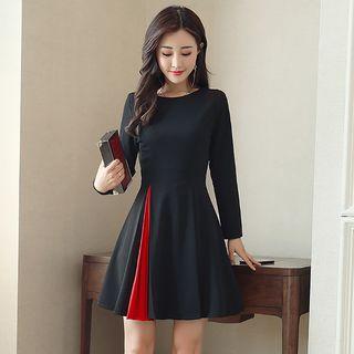 Color-block Round-neck Slim-fit Long-sleeve A-line Dress