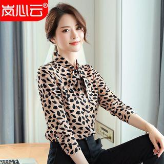 Leopard Print Blouse / Slim-fit Dress Pants / Set
