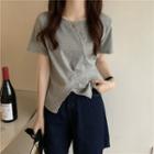 Short-sleeve Round-neck Slit T-shirt