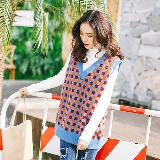 Gingham V-neck Knit Vest
