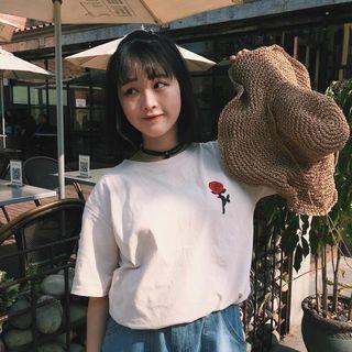 Elbow-sleeve Rose Embroidered T-shirt