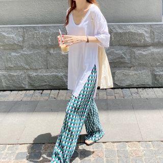 Short-sleeve Split T-shirt + Patterned Wide-leg Pants