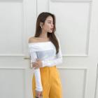Off-shoulder Asymmetric Slim Top