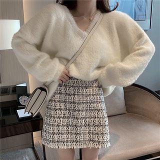 Sequined Sweater / High-waist Frayed Tweed Skirt