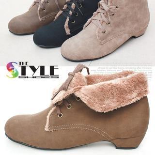 Fleece-lined Lace-up Boots